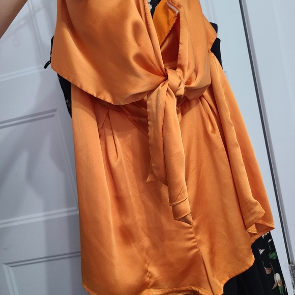 Orange short romper - Picture 3 of 4
